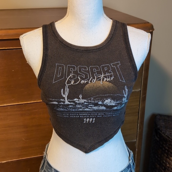 Social Culture Tops - Social Culture Brown Cropped Tank Top size XL 100% Cotton